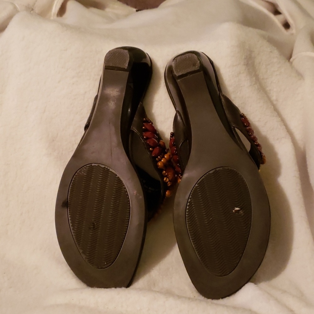 Shoes - Picture 4 of 5